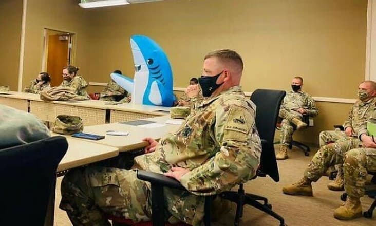 Estas personas se disfrazaron para Halloween porque pensaron que todos los demás lo harían