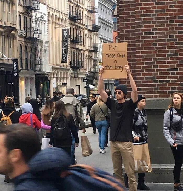 El niño protesta silenciosamente contra todo (17 fotos)