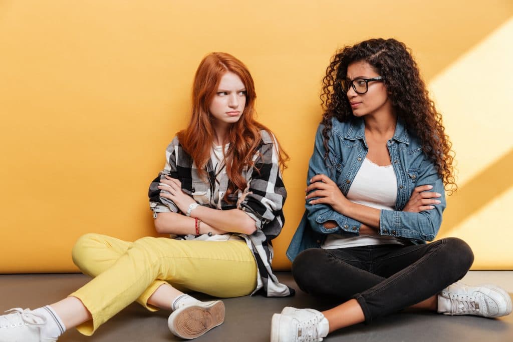 6 señales de que tus amigos están celosos de ti
