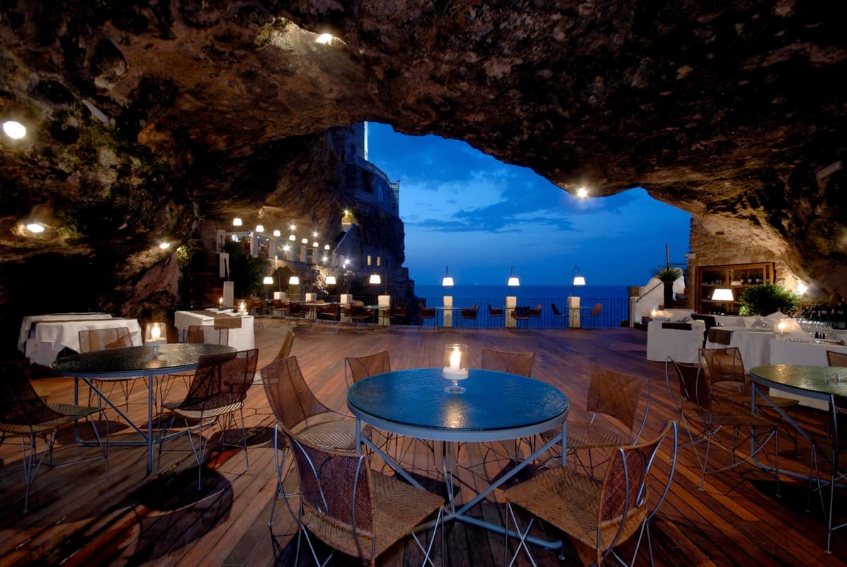 10) Ristorente Gota Palaziz, Italia