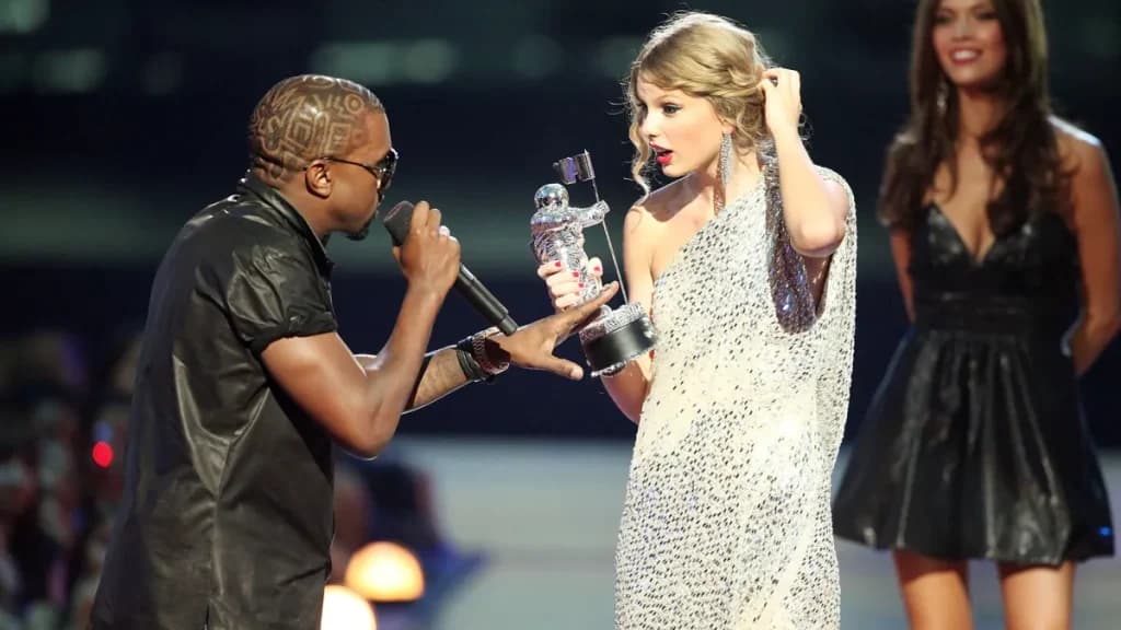 Kim Kardashian no revela información sobre la supuesta nueva pista DIS de Taylor Swift.