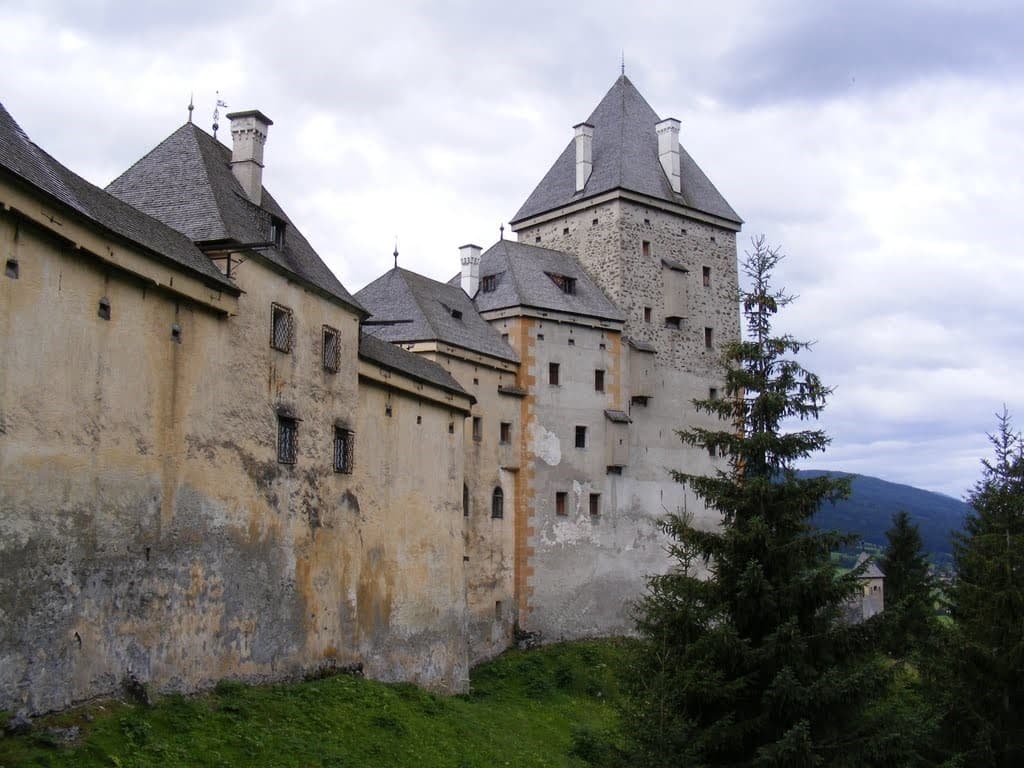 Castillo de Moosham, Austria | Los peores castillos embrujados en Europa | Bayas cerebrales