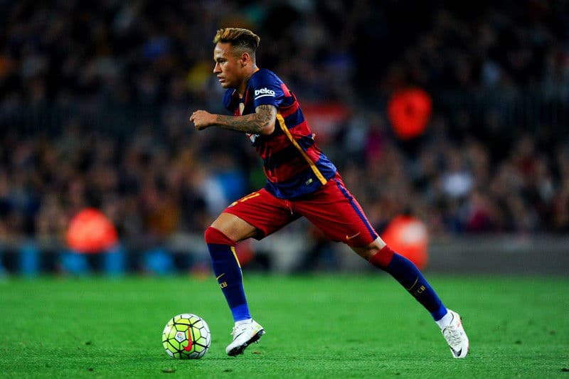 Los 10 jugadores de fútbol con los salarios más altos a nivel mundial