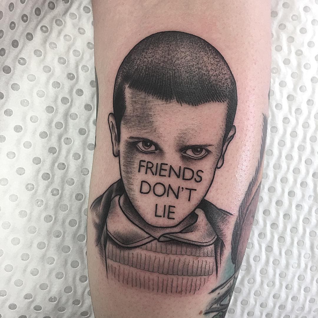 12 citas famosas tatuadas de manera poco convencional.