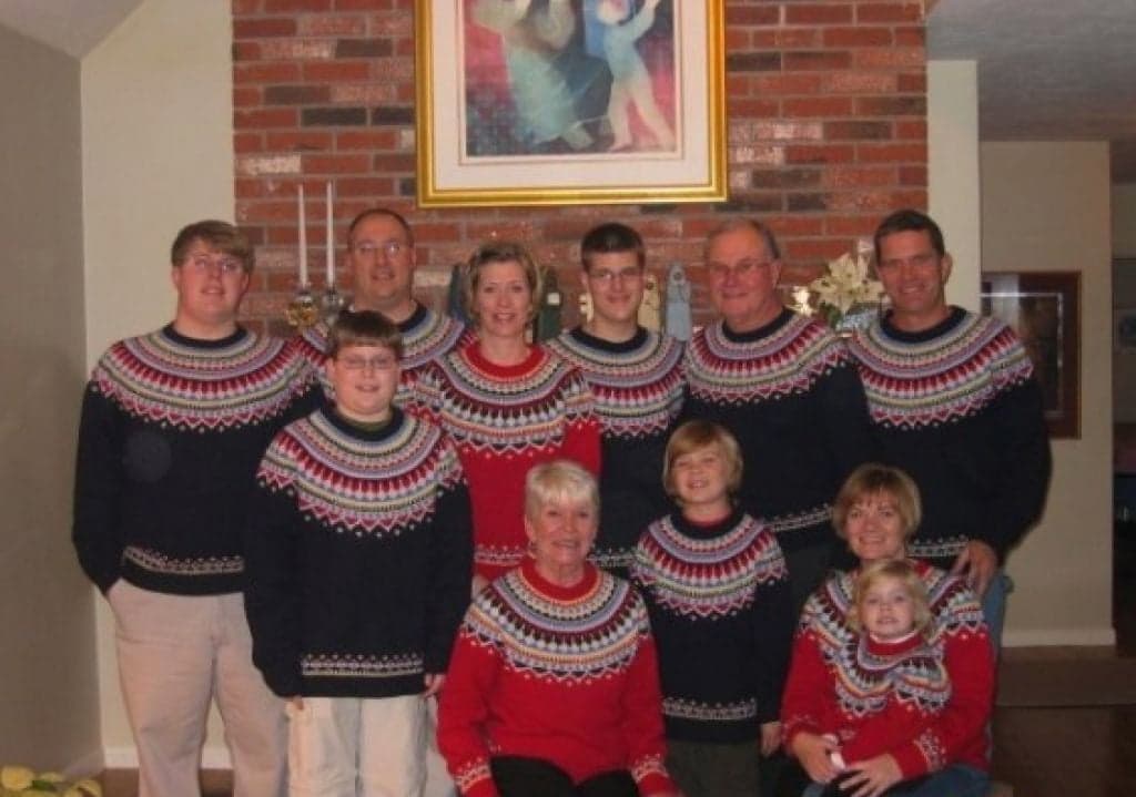 Extreme_ugly_christmas_swaters_15