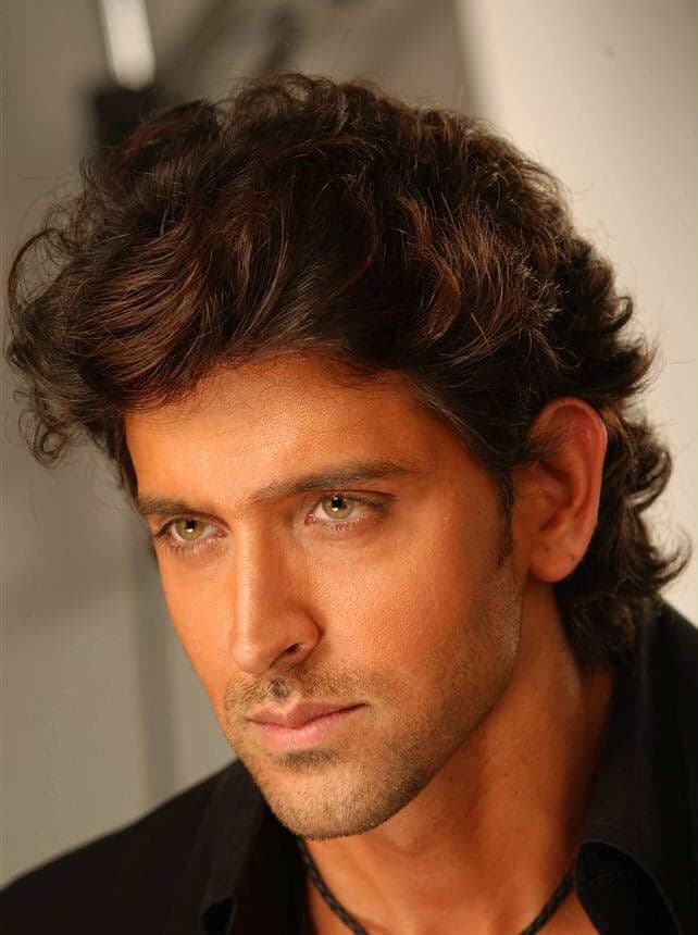 Los famosos actores de la industria cinematográfica de la India Bollywood.