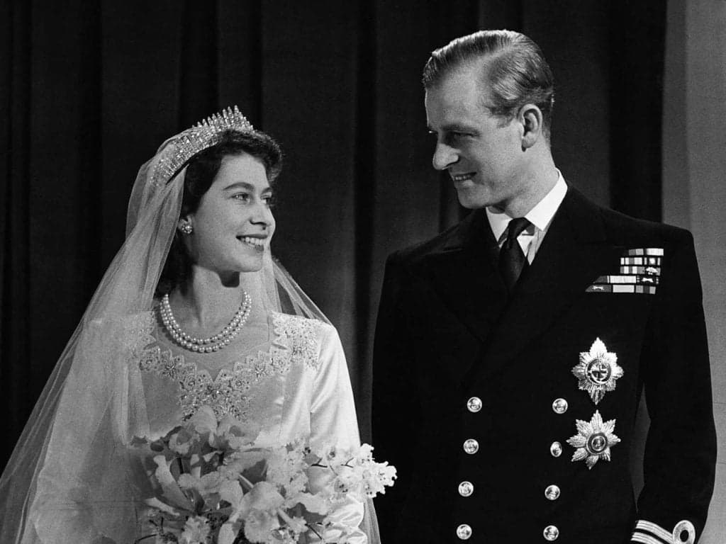 10 Momentos Inolvidables del Cuerpo de los Reyes en Bodas