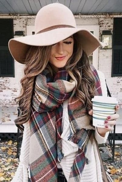 Bufanda triangular 12 formas súper elegantes de usar una bufanda | su belleza