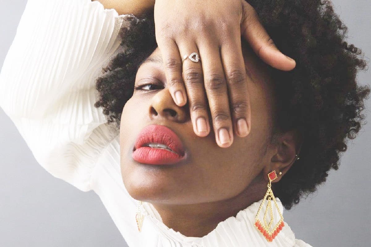 11 consejos de maquillaje para pieles morenas
