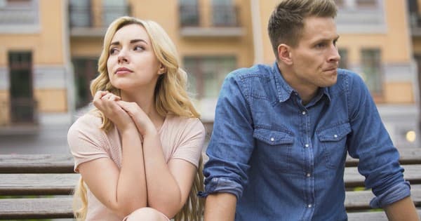 Pasa mucho tiempo solo. |: 6 señales de que no es amigo Material | su belleza