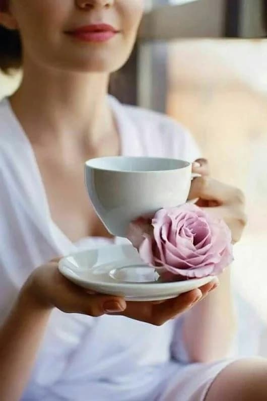 Beber té | 12 consejos sobre cómo lucir de 30 cuando tienes 50 | su belleza