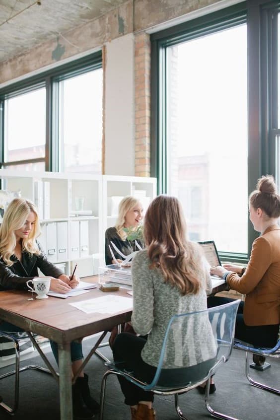 Consulta el alcance de tu lugar de trabajo 6 formas de ser más positivo en el trabajo | su belleza