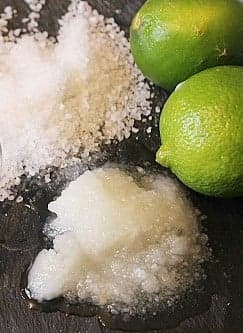 Exfoliante de sal de lima y coco | 10 recetas caseras de exfoliantes con sal marina | su belleza