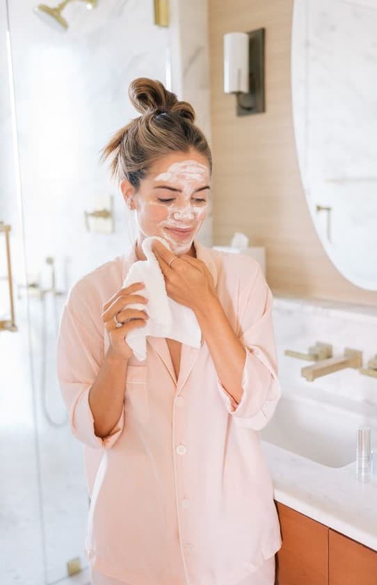 Exfoliante con limón y clara de huevo | 6 remedios caseros naturales para las arrugas | su belleza