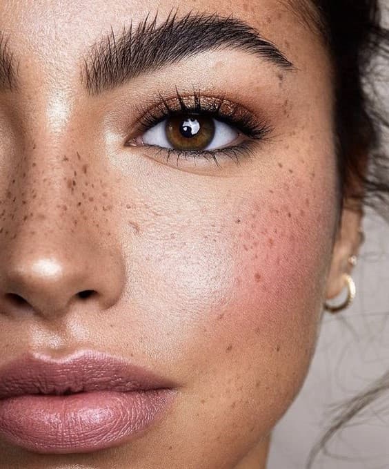 Cómo recortar tus cejas sin estropearlas Su Belleza