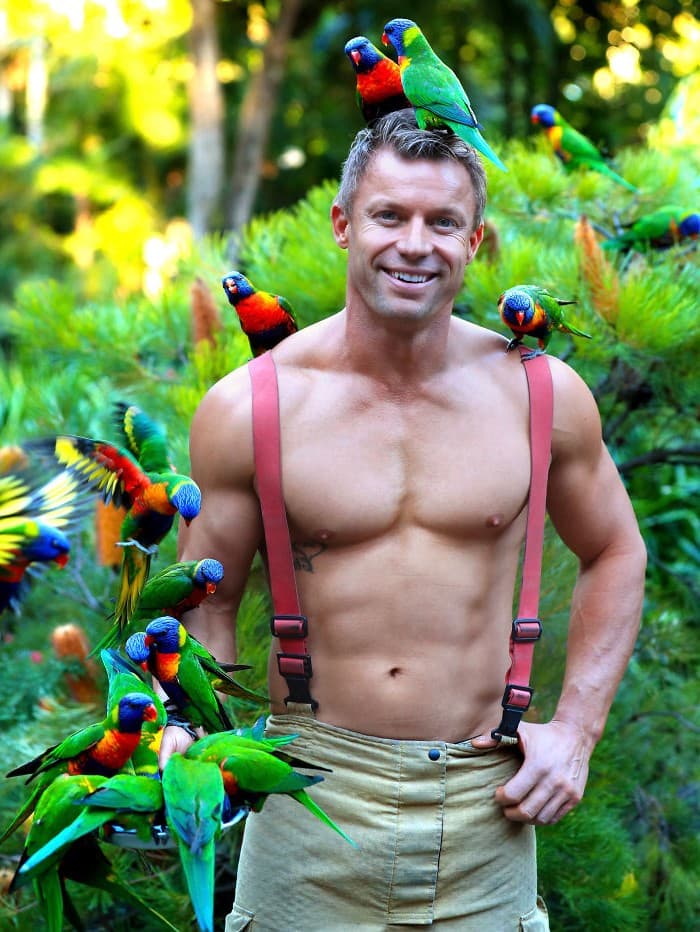 Los bomberos y animales australianos de Narrow Abbey Richard Hot derriten nuestros corazones en el calendario benéfico 2020 | su belleza