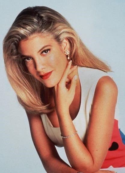 Donna Martin |: Beverly Hills 90210 Elenco antes y ahora | su belleza