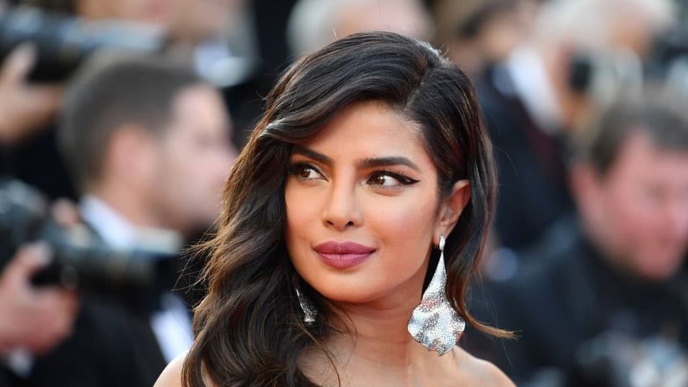 Priyanka Chopra |: 8 maravillas de Bollywood comparten sus rutinas de belleza esenciales y estamos ansiosos por probarlas | su belleza