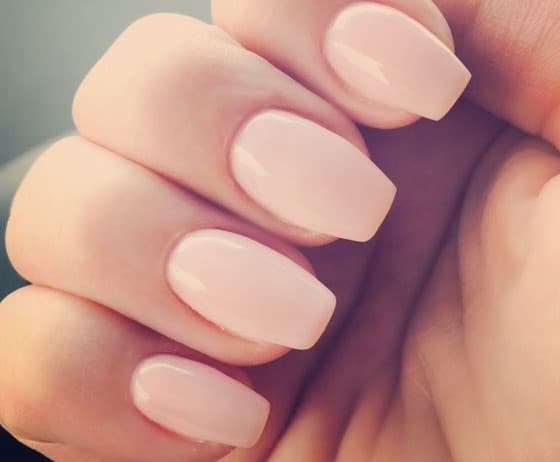 Tiene una duración de tres semanas 10 cosas que debes saber antes de ponerte uñas acrílicas | su belleza