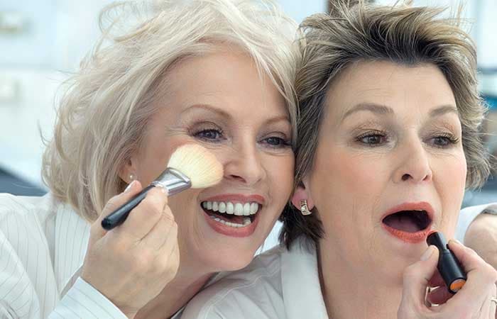 No te quedes con el mismo maquillaje a medida que envejeces | 12 consejos para lucir de 30 cuando tengas 50 | su belleza