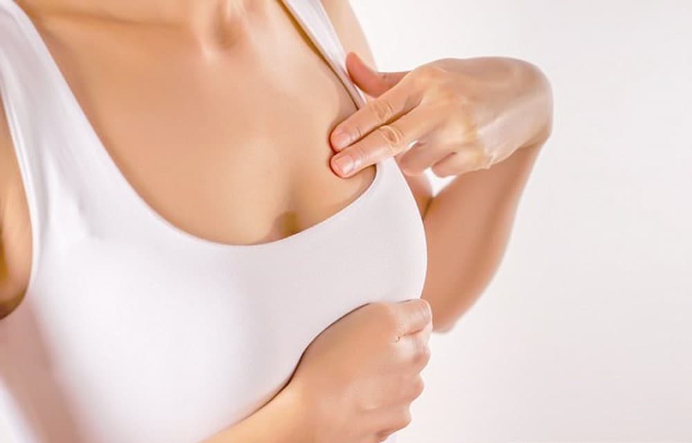 Prueba de mama | 8 autocontroles que toda mujer debería hacer | su belleza