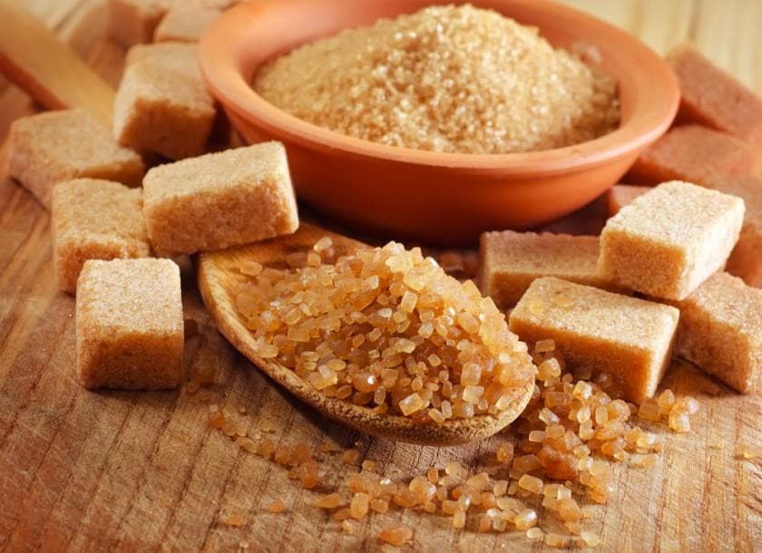 Azúcar moreno | 12 alimentos que estás almacenando mal | su belleza