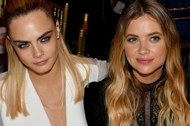 Cara Delevingne y Ashley Benson 7 sorprendentes romances de celebridades que no esperábamos en 2019 | su belleza