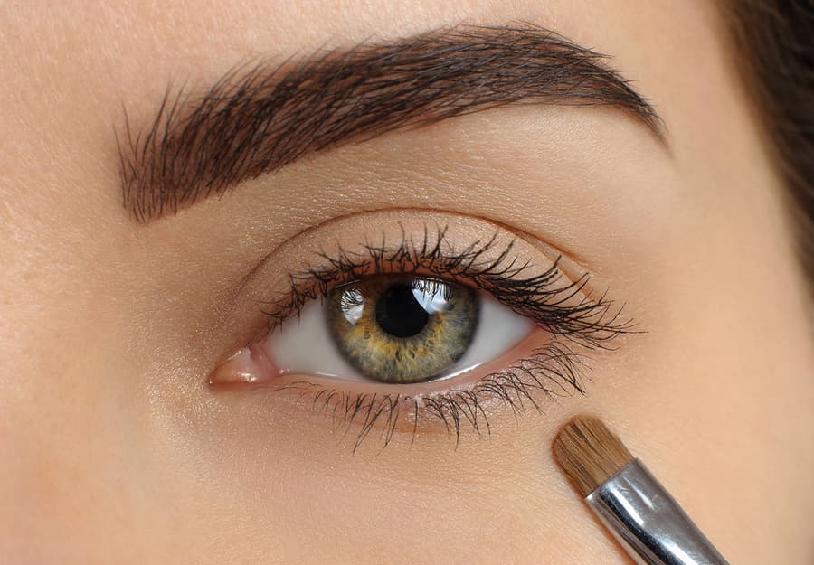 Cejas definidas | 9 looks de maquillaje clásicos para lucir su belleza