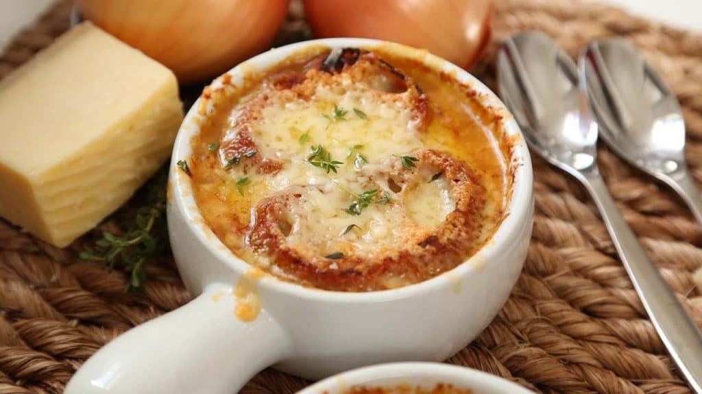 Sopa de cebolla francesa (Francia) |: 11 comidas reconfortantes de todo el mundo | su belleza