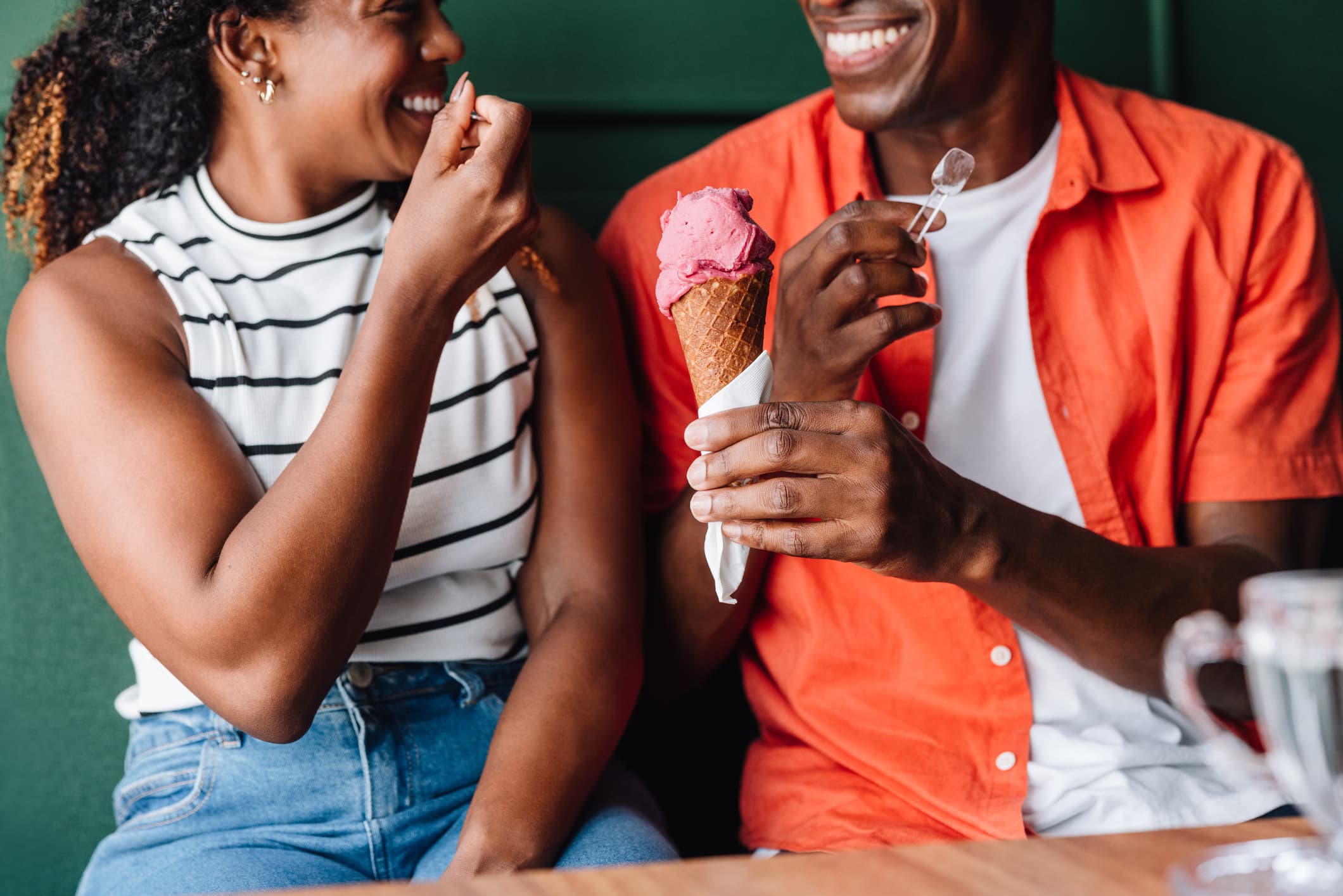 No te relaciones con nadie sin conocer estas 11 señales positivas.
