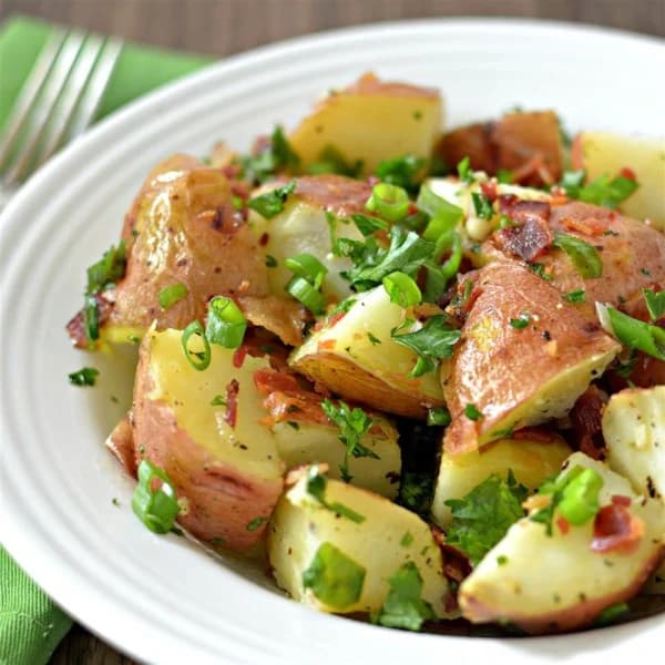 Ensalada de patatas a la parrilla | 12 recetas de barbacoa que debes probar este verano | su belleza