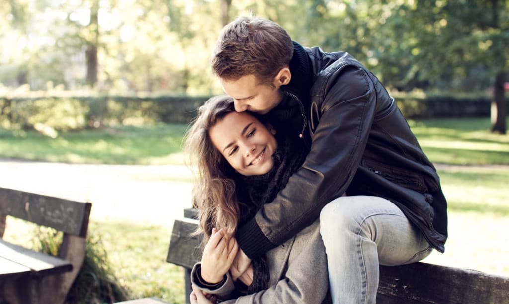Él apoya tus aspiraciones. Está totalmente enamorado de ti si hace estas 7 cosas. Su Belleza.