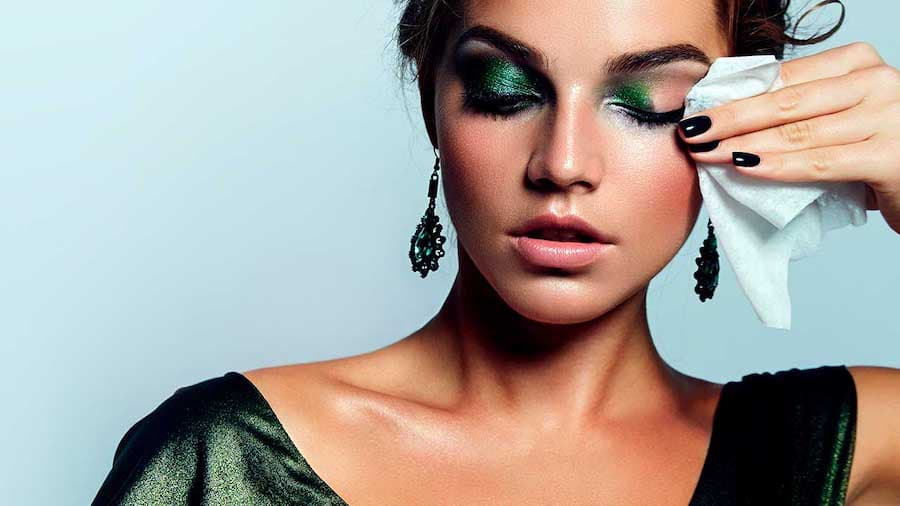cómo desmaquillarse con agua y jabón | Cómo quitar el maquillaje (guía adecuada) | Su belleza: