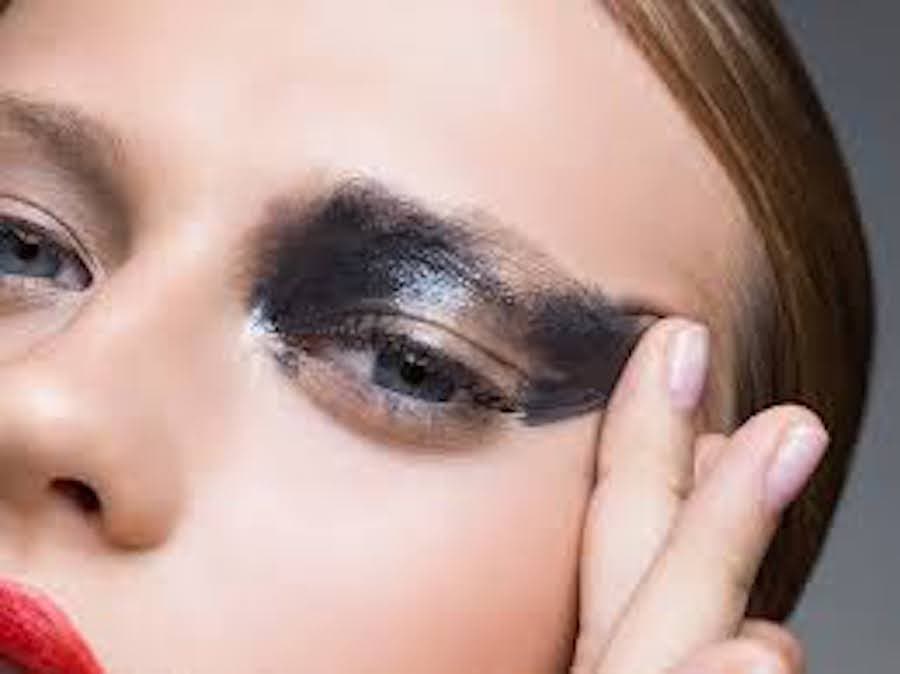 cómo quitar las marcas de maquillaje | Cómo quitar el maquillaje (guía adecuada) | Su belleza:
