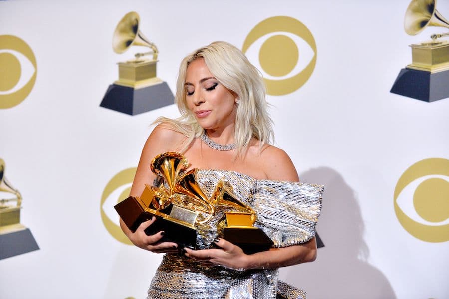 Ceremonia de premios Lady Gaga | 8 datos sobre Lady Gaga que todo pequeño monstruo debería saber | su belleza
