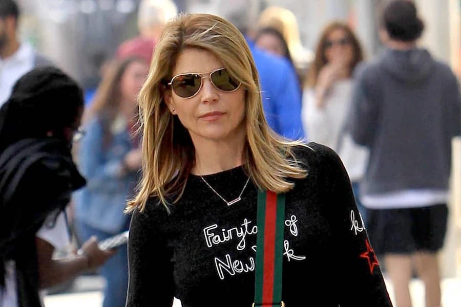Lori Loughlin es residente de Nueva York 8 datos poco conocidos sobre Lori Loughlin | su belleza