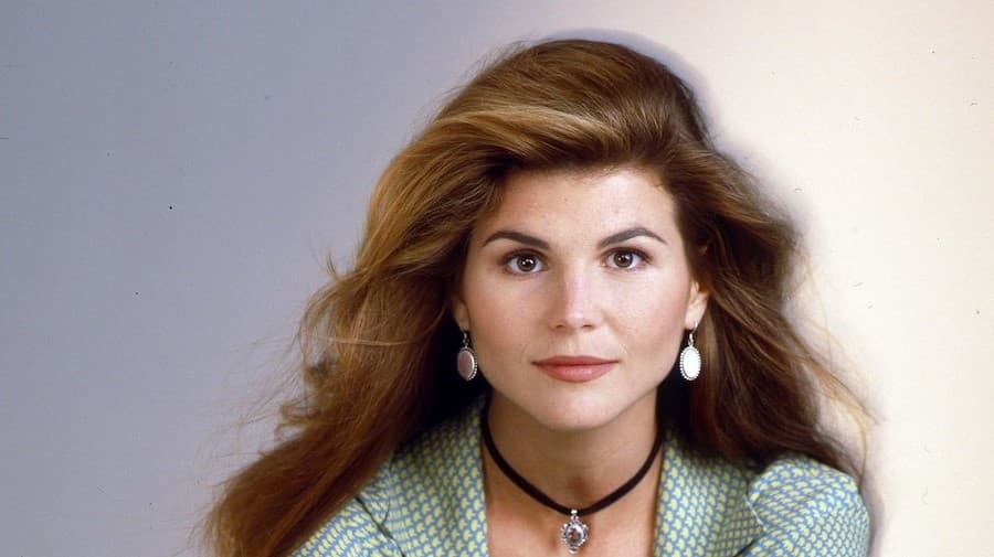 Lori Loughlin empezó joven |: 8 hechos poco conocidos sobre Lori Laughlin | su belleza