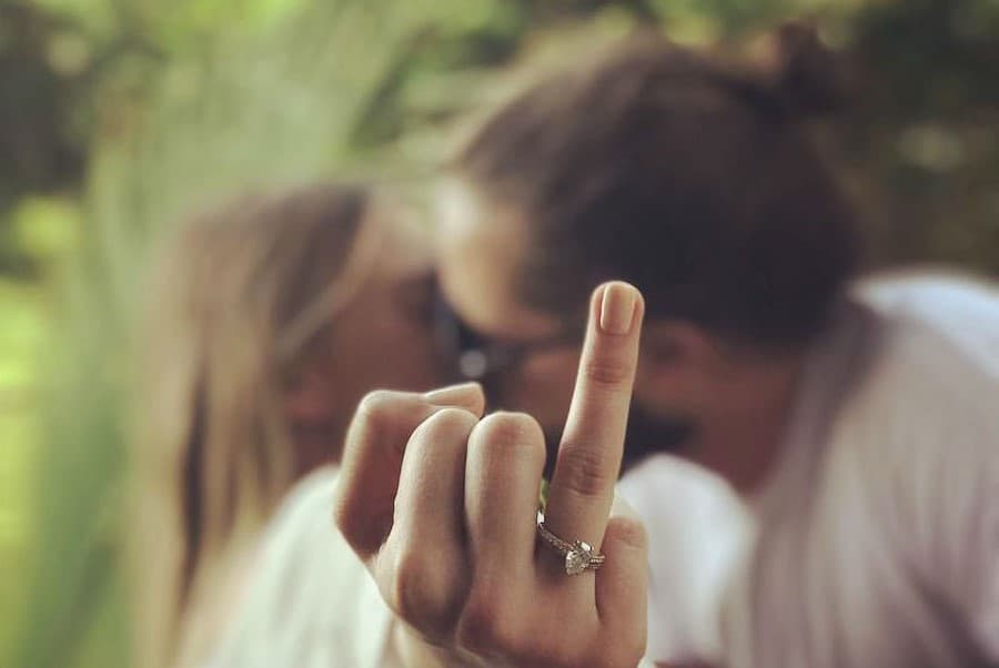 La boda de Margot Robbie | 8 datos divertidos e inusuales sobre Margot Robbie | su belleza
