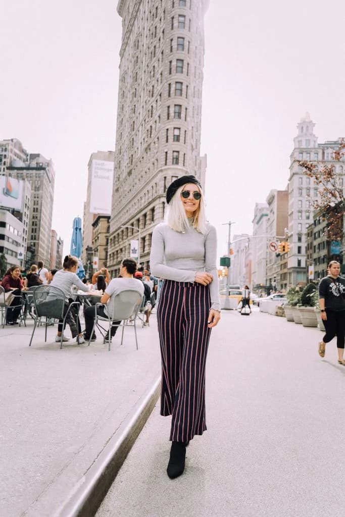 Asiste a eventos formales con pantalones deportivos 15 lecciones de moda que aprenderás simplemente viviendo en Nueva York | su belleza
