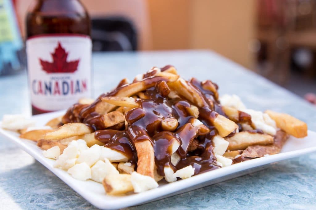 Poutine (Canadá) |: 11 comidas reconfortantes de todo el mundo | su belleza