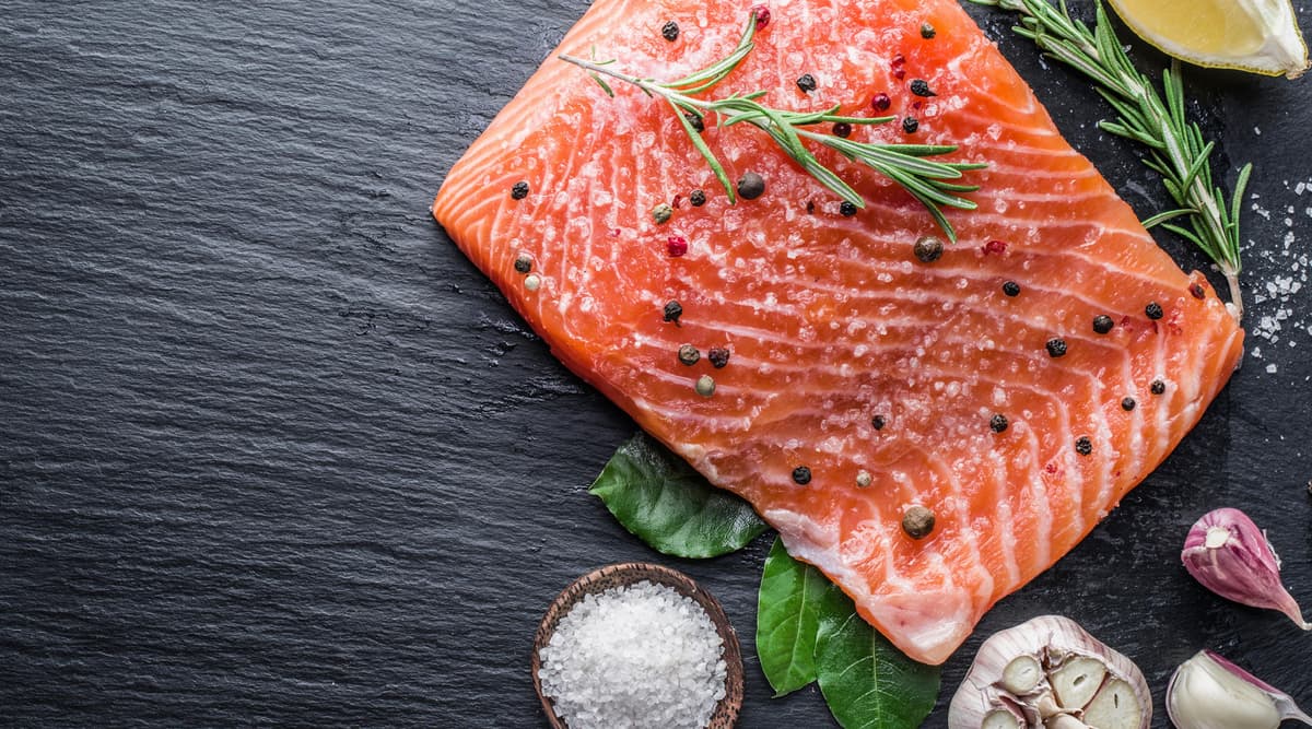 Protege la salud del cerebro 7 beneficios para la salud del salmón | su belleza