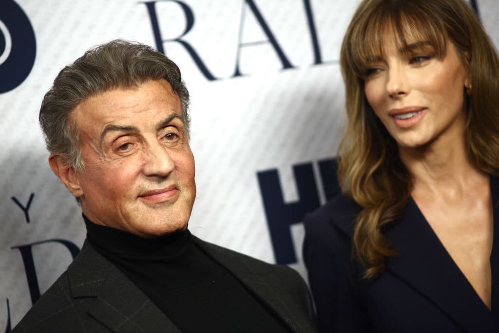 Sylvester Stallone enfrenta acusaciones de ocultar intencionadamente bienes debido a su divorcio.