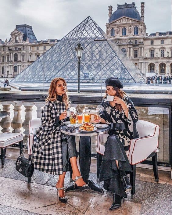 Louvre 8 mejores lugares para visitar en París | su belleza