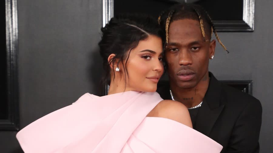A Travis le gustan los grandes gestos 10 datos curiosos sobre Travis Scott | su belleza
