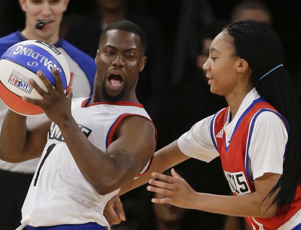 El deporte favorito de Kevin Hart es el baloncesto
