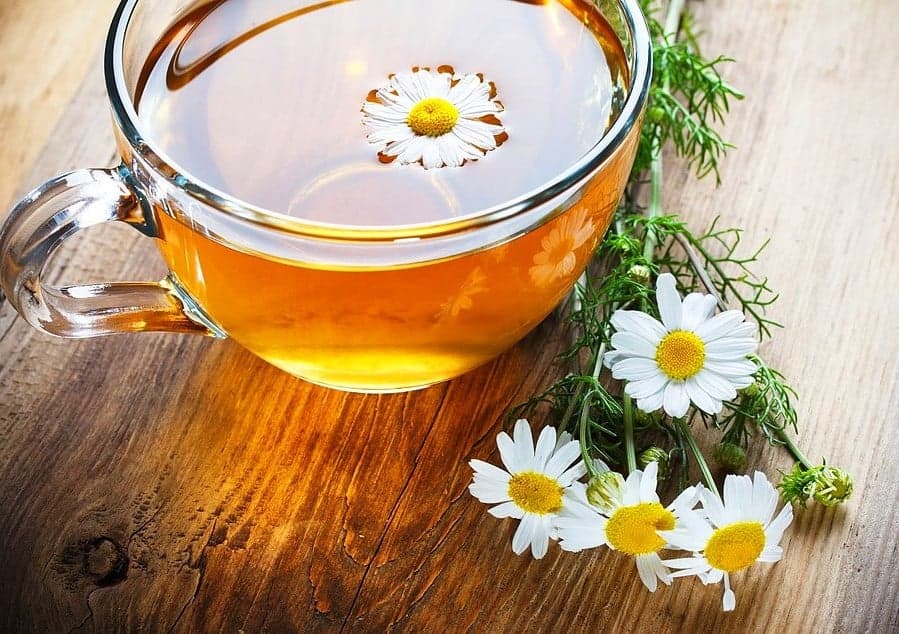 Reduce los espasmos 8 Beneficios del Té de Manzanilla | su belleza