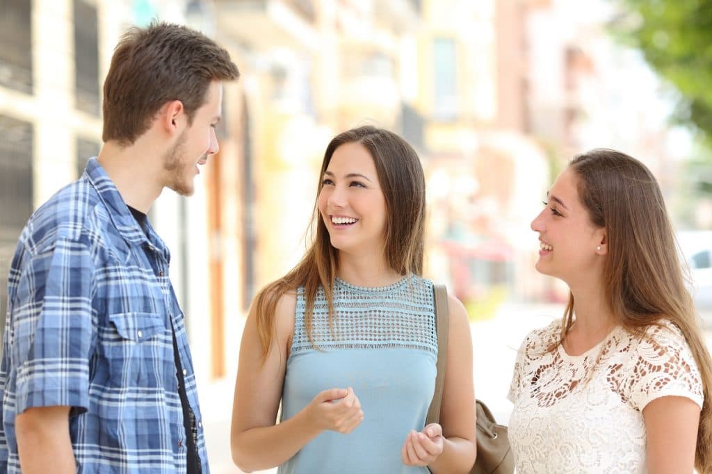 Conversación con extraños 12 razones para mudarse a un pueblo pequeño | su belleza