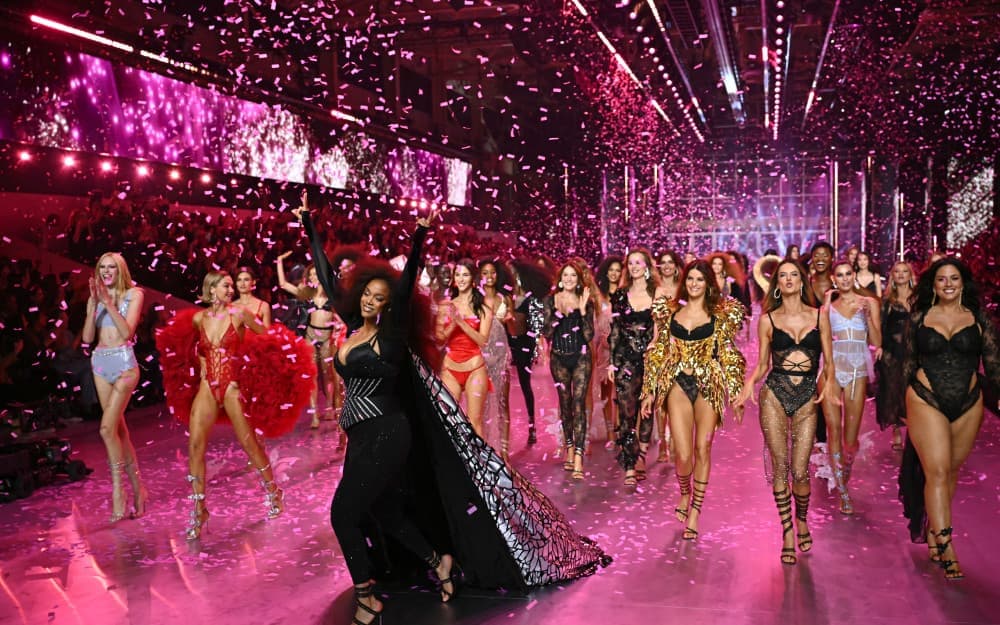 Los 10 momentos más destacados del desfile de Victoria's Secret 2024.