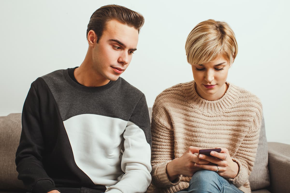 10 estrategias para manejar la inseguridad de un novio celoso