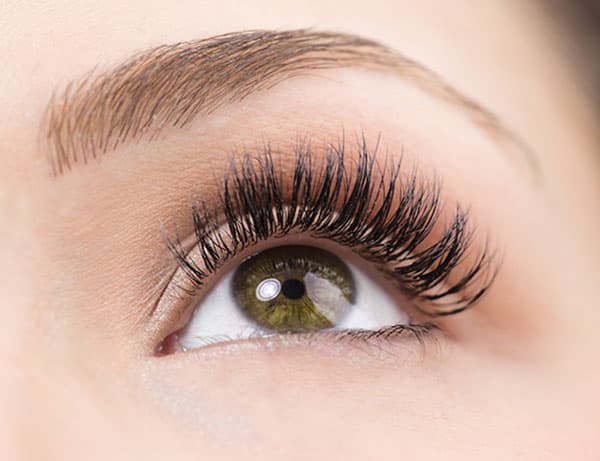 Haz maravillas con las cejas 15 formas de utilizar la vaselina para la belleza | su belleza